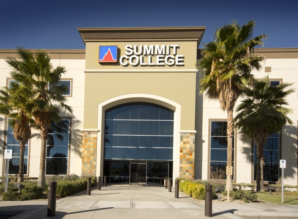 Summit-College